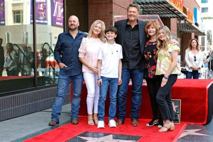 Unveil The Secrets Behind Blake Shelton's Unstoppable Mom: Exclusive Revelations