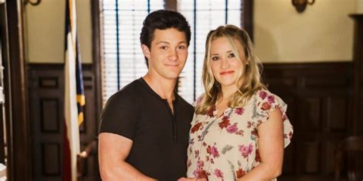 Unveiling Jessica Tarlov's First Marriage: Intriguing Insights Revealed