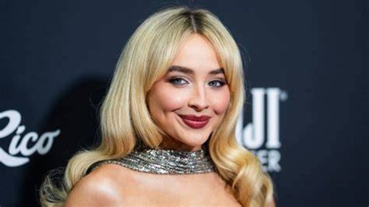 Unveiling Sabrina Carpenters Height And Weight: Surprising Revelations
