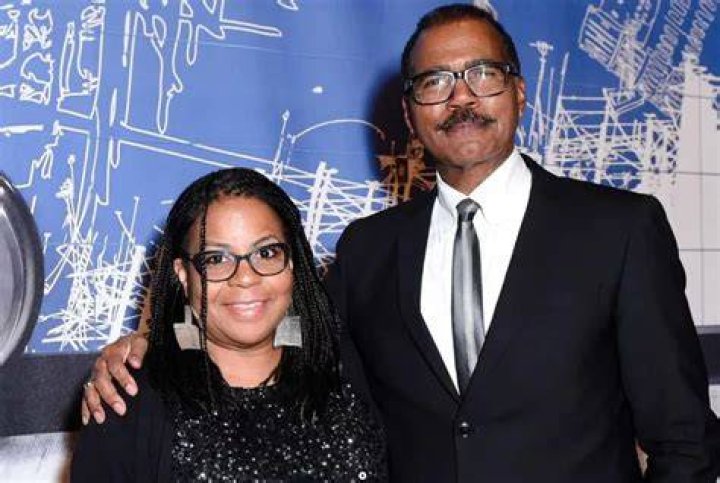 Unveiling The Life And Impact Of Bill Whitaker's Wife