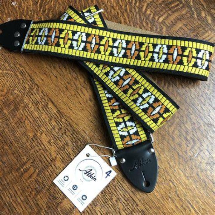 Vintage guitar straps