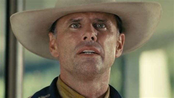 Who Claims Walton Goggins' Heart?
