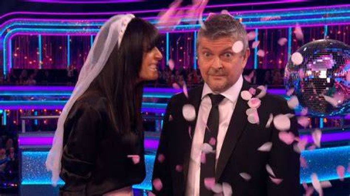 Who Is Dave Holloway Married To? - In-Depth Insights And Details
