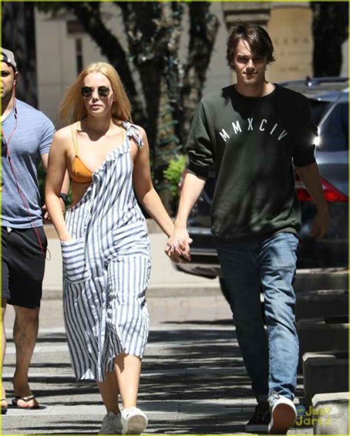 Who Is Mitchell Hope's Girlfriend In 2024? Discover The Latest Updates!