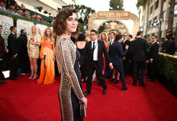 Why Matthew Perry and Lizzy Caplan Broke Up, According to an Insider
