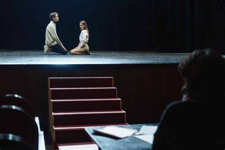 Zoe Perry: A Rising Star In The World Of Acting